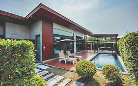 Sunday Sea Two Pool Villa Pattaya